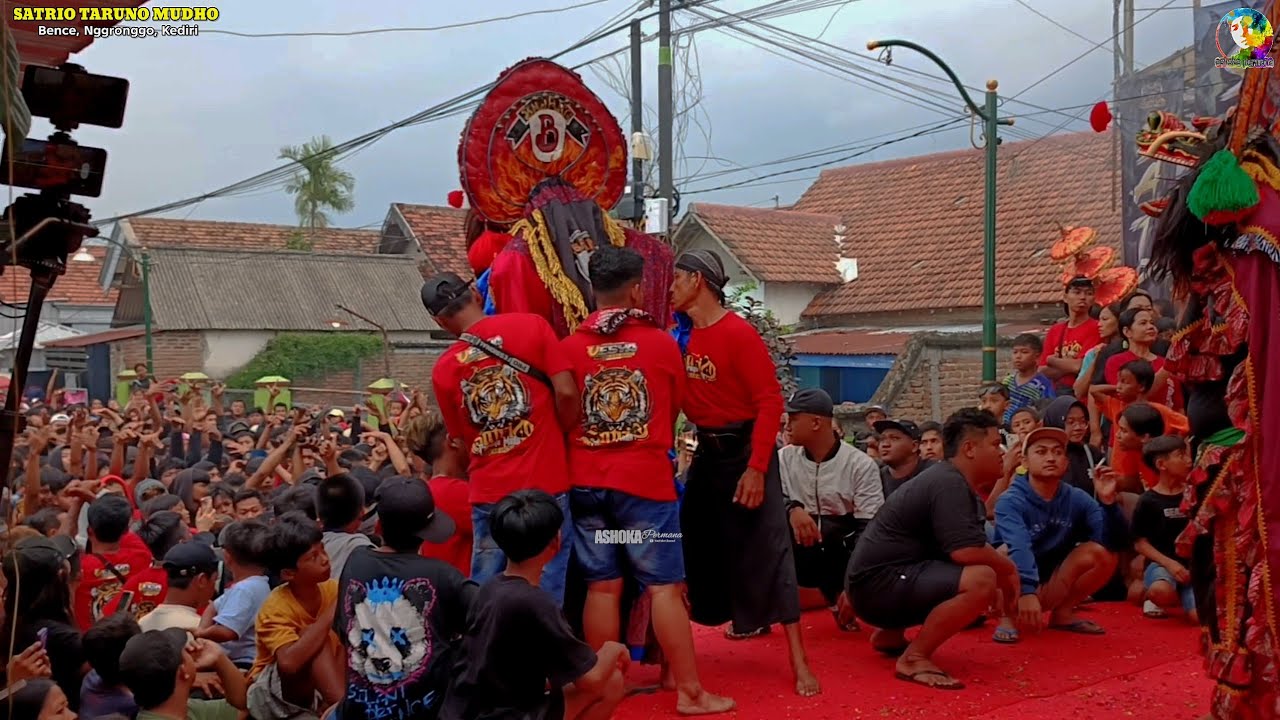 BAJANG DITANTANG PENONTON| RAMPOKAN SATRIO TARUNO MUDHO Live Bence Kediri