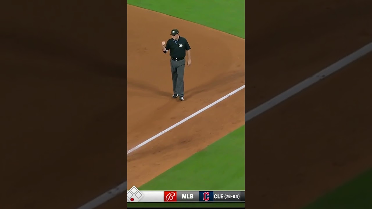 On his final weekend, Adam Wainwright gets his chance at the dish!