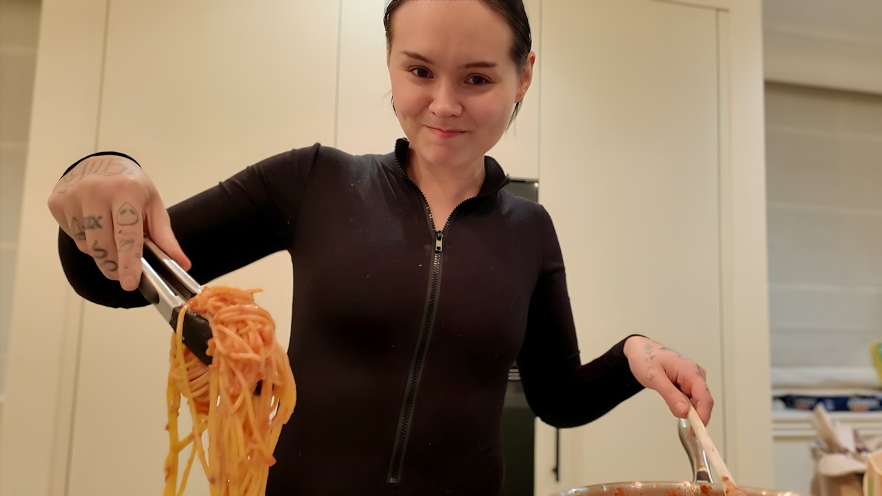 STRESSFUL TWO DAYS OF COOKING & FIXING MY PC | Talia Mar Vlog