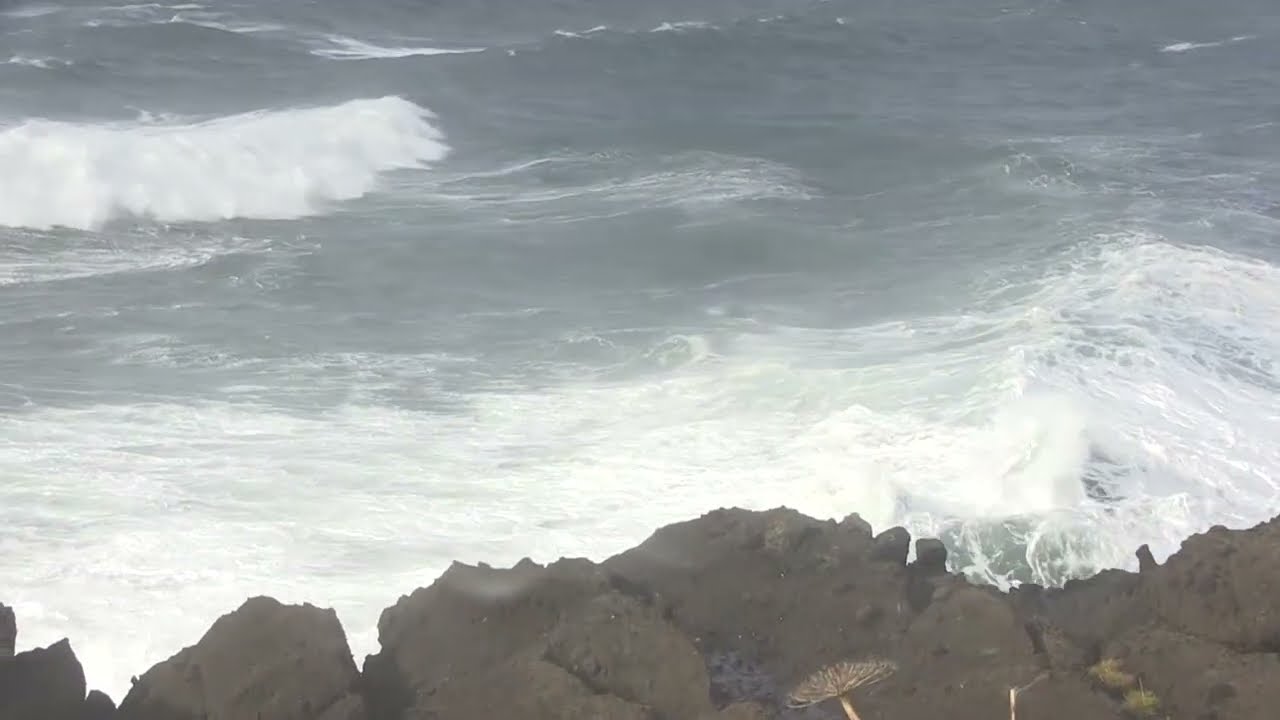 Gusts to 50 mph Kick Off Tame King Tides in Depoe Bay