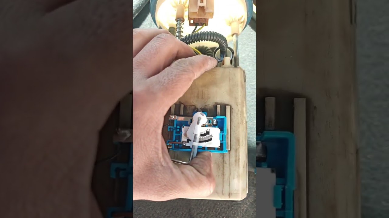 Fuel level sensor repair | Fuel guage | فیول گیج رپیئر | مکینک ٹپس