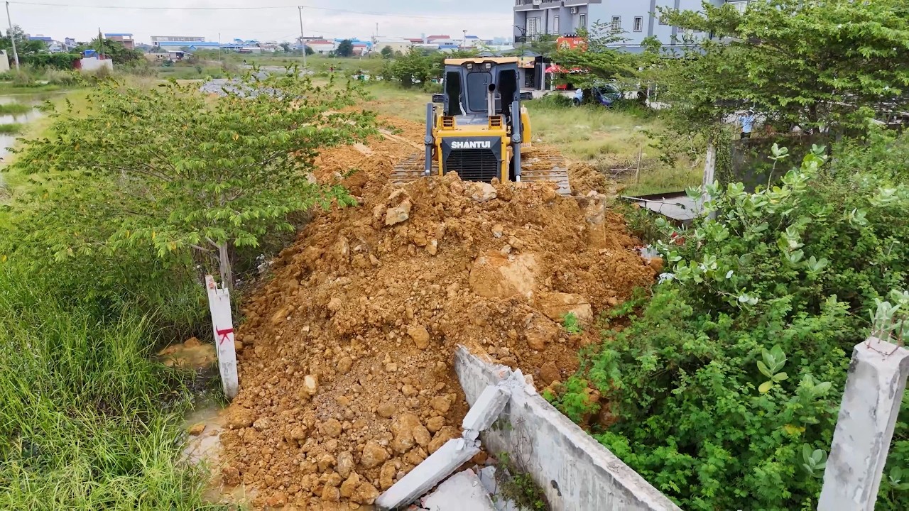Just New Project!! Operation Using SHANTUI C2 Dozer & 12-Wheel Dump Trucks Filling Flooded Land