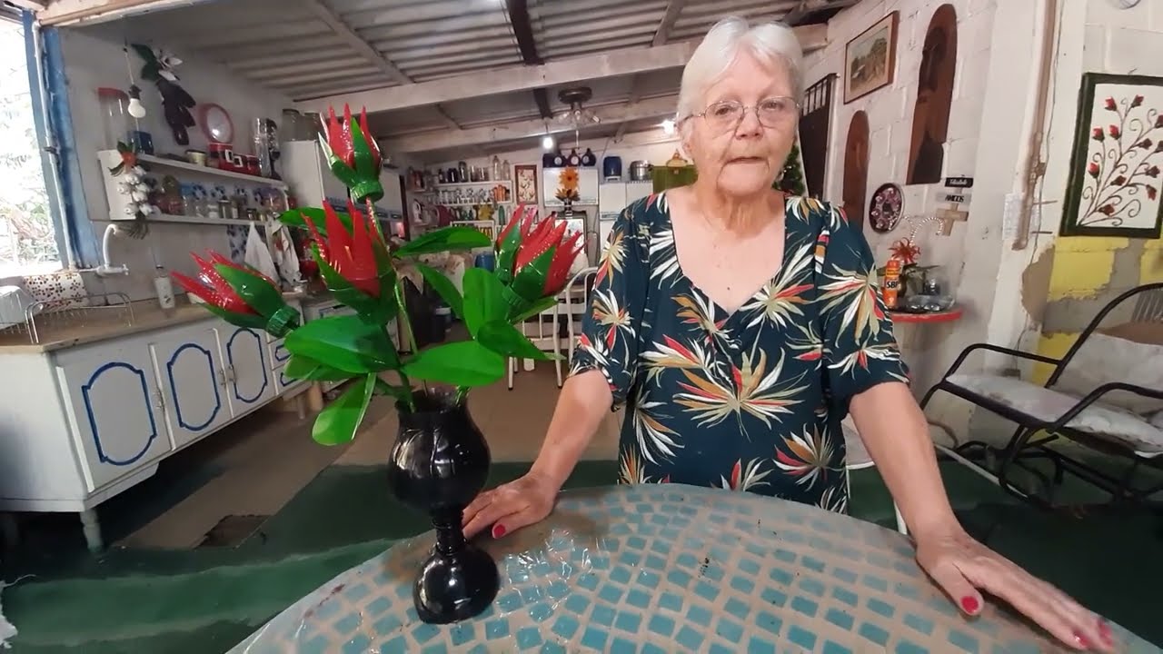 Botões de Flores com Garrafas pet | Vó Neide e suas pets