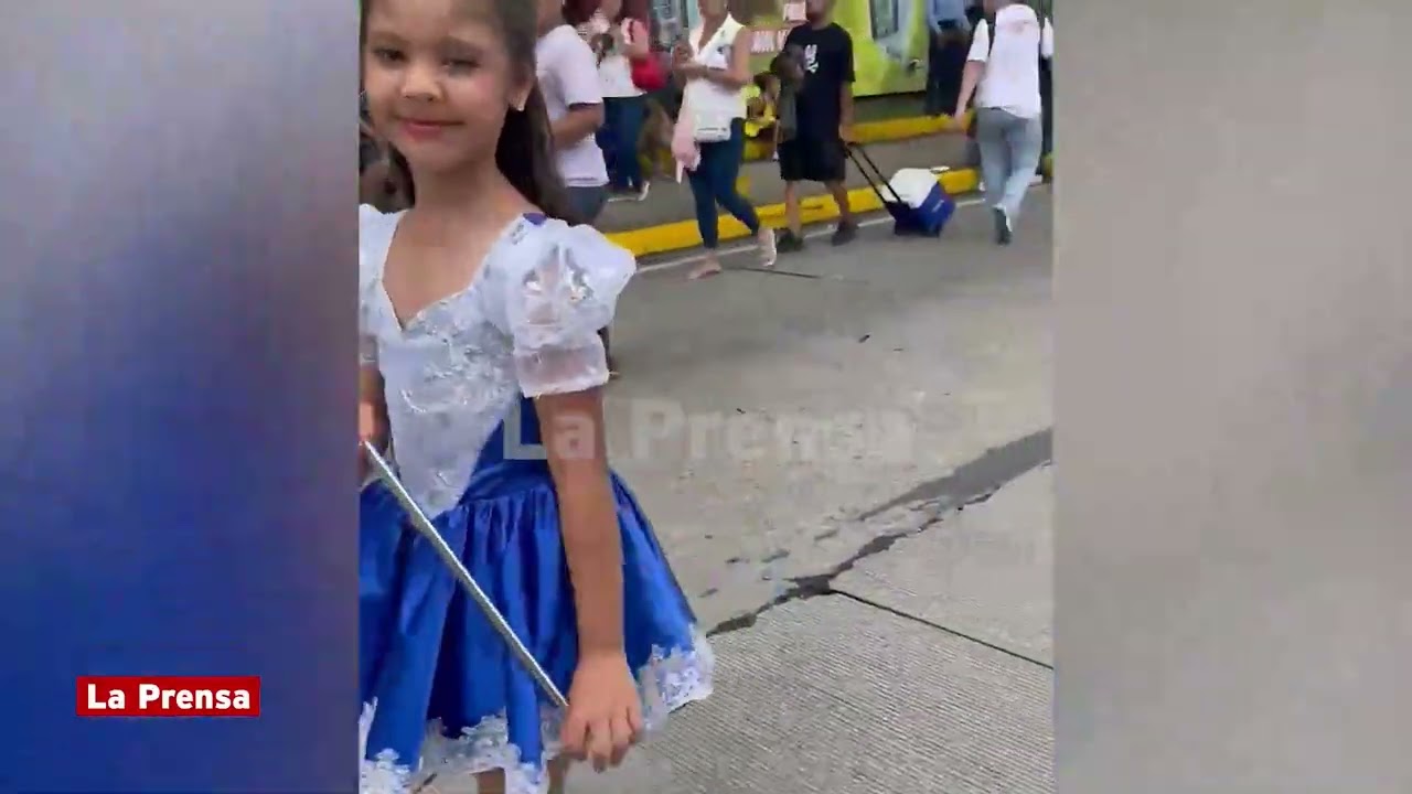 Banda y palillonas del Instituto Jesús de Nazareth