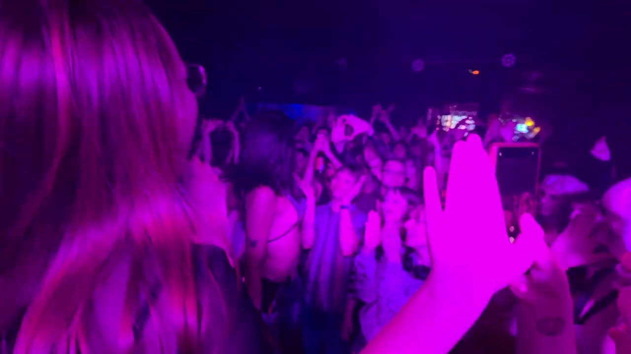 2025-11-17: Isabella Lovestory - Vanity (Live at Hydrozagadka, Warsaw, PL)