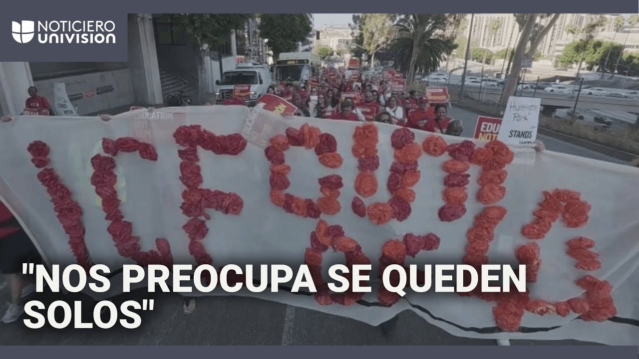 ICE lejos de las escuelas: maestros protestan en contra de operativos migratorios en Los Ángeles