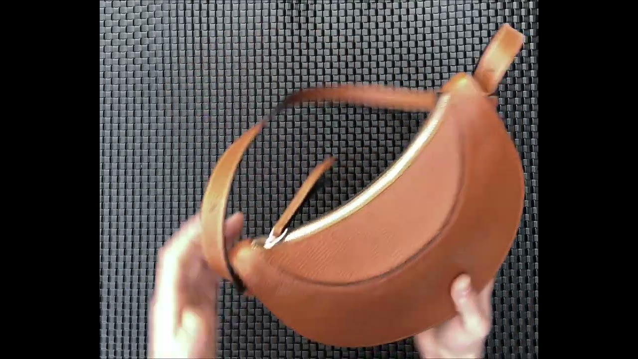 Fox leather bag