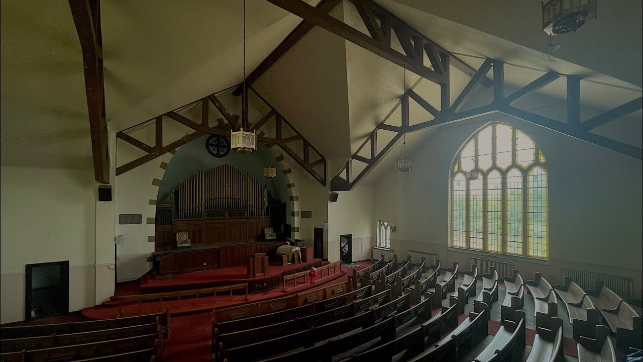 Abandoned Highland Park Episcopal temple Church ( Power still on )