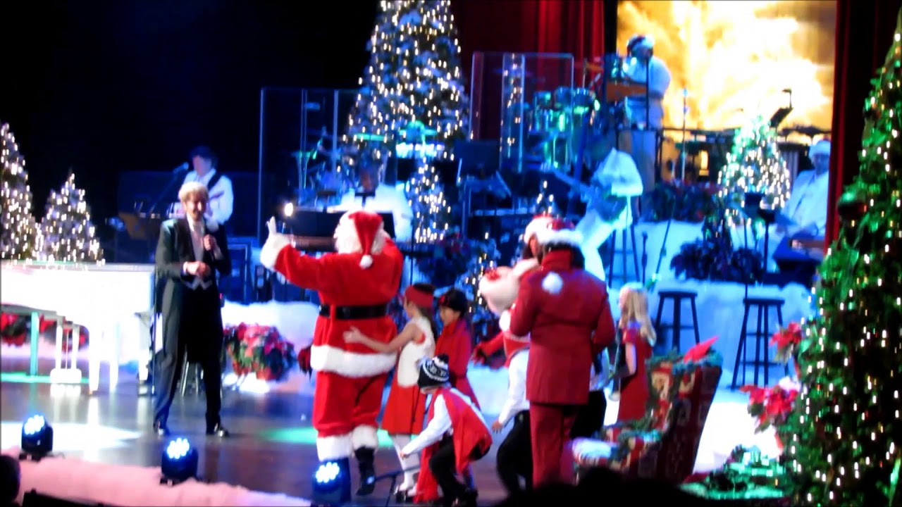 Barry Manilow - Carol singalong and Because It's Christmas