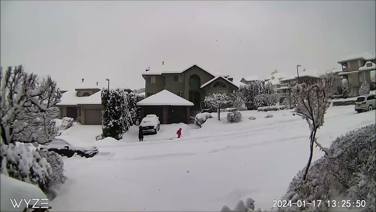 Totota BZ4X snow 40 cm deep
