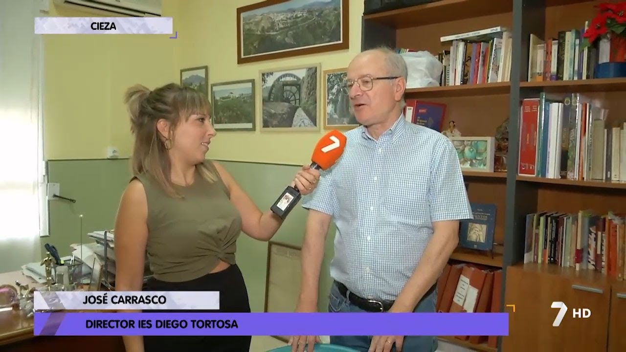 José S. Carrasco, profesor y director del IES Diego Tortosa: una vida entre pupitres