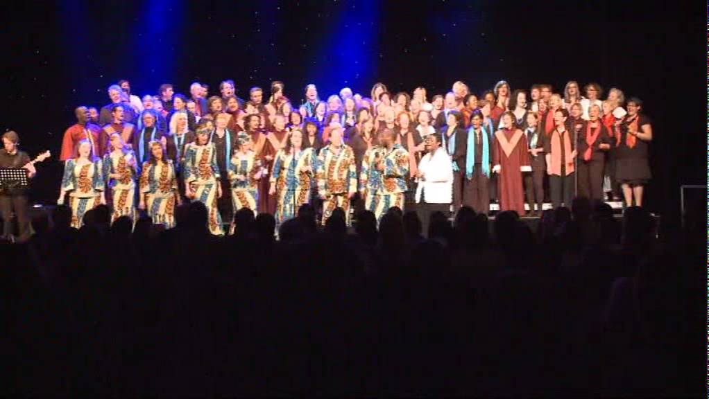 Gospel Medley - Folarin Omishade - Afrogospel Festival Stade 2011 - FestivalChoir