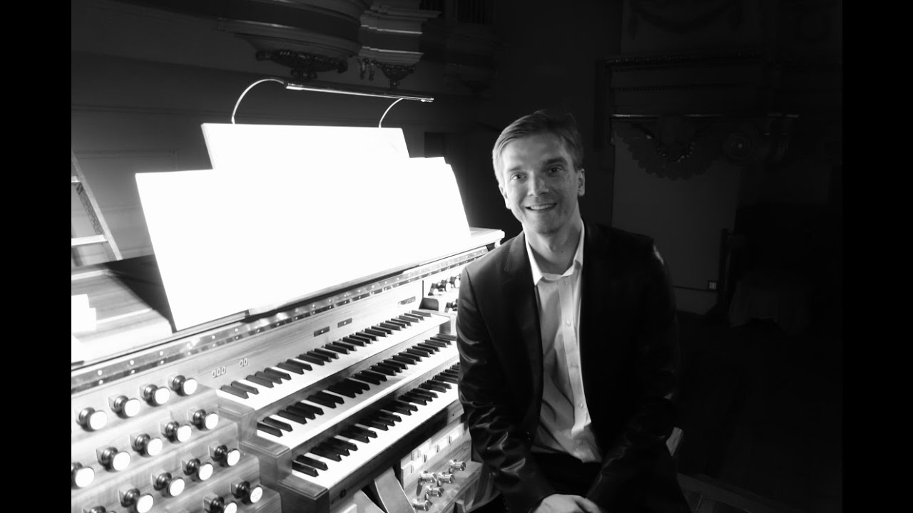 Darko Pleli spielt 