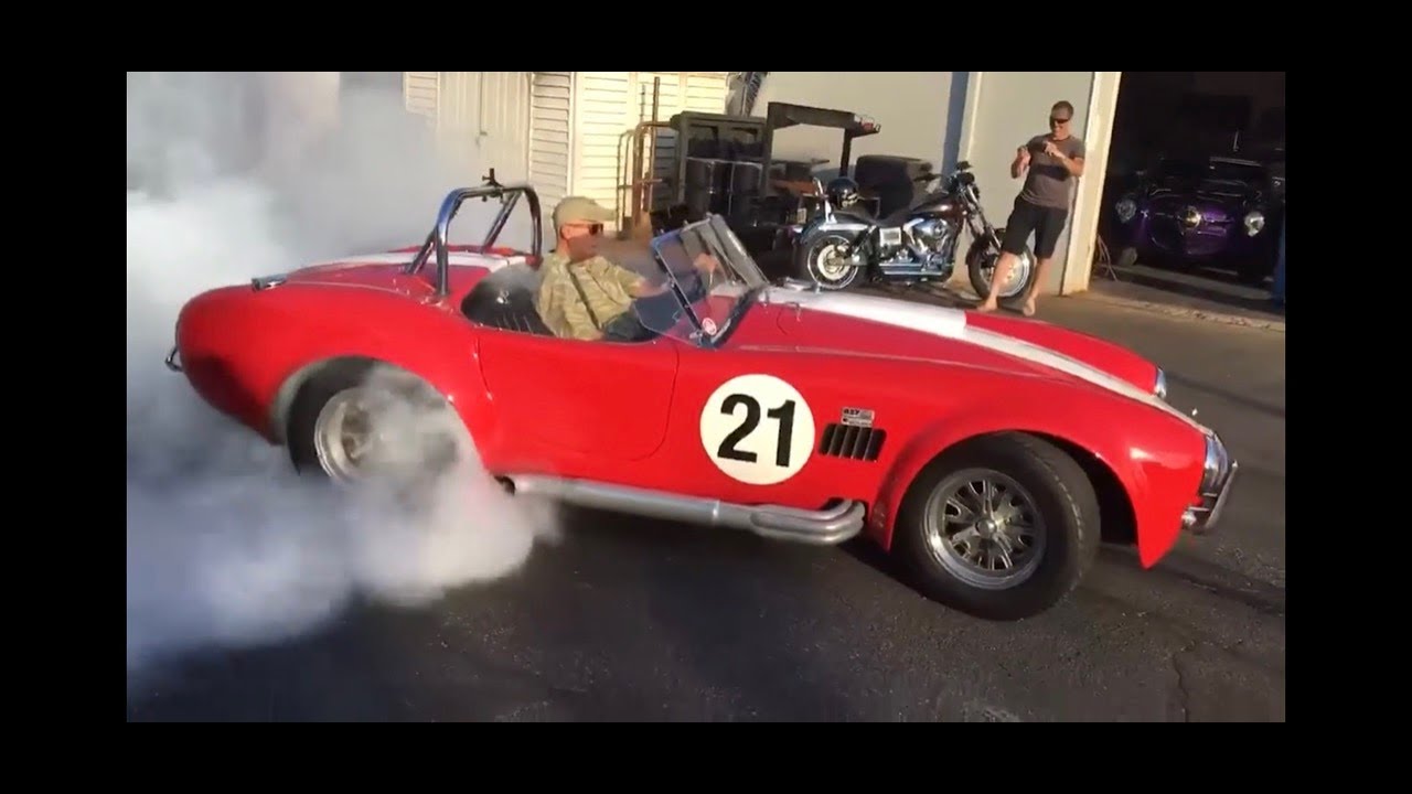 AC Cobra burnout
