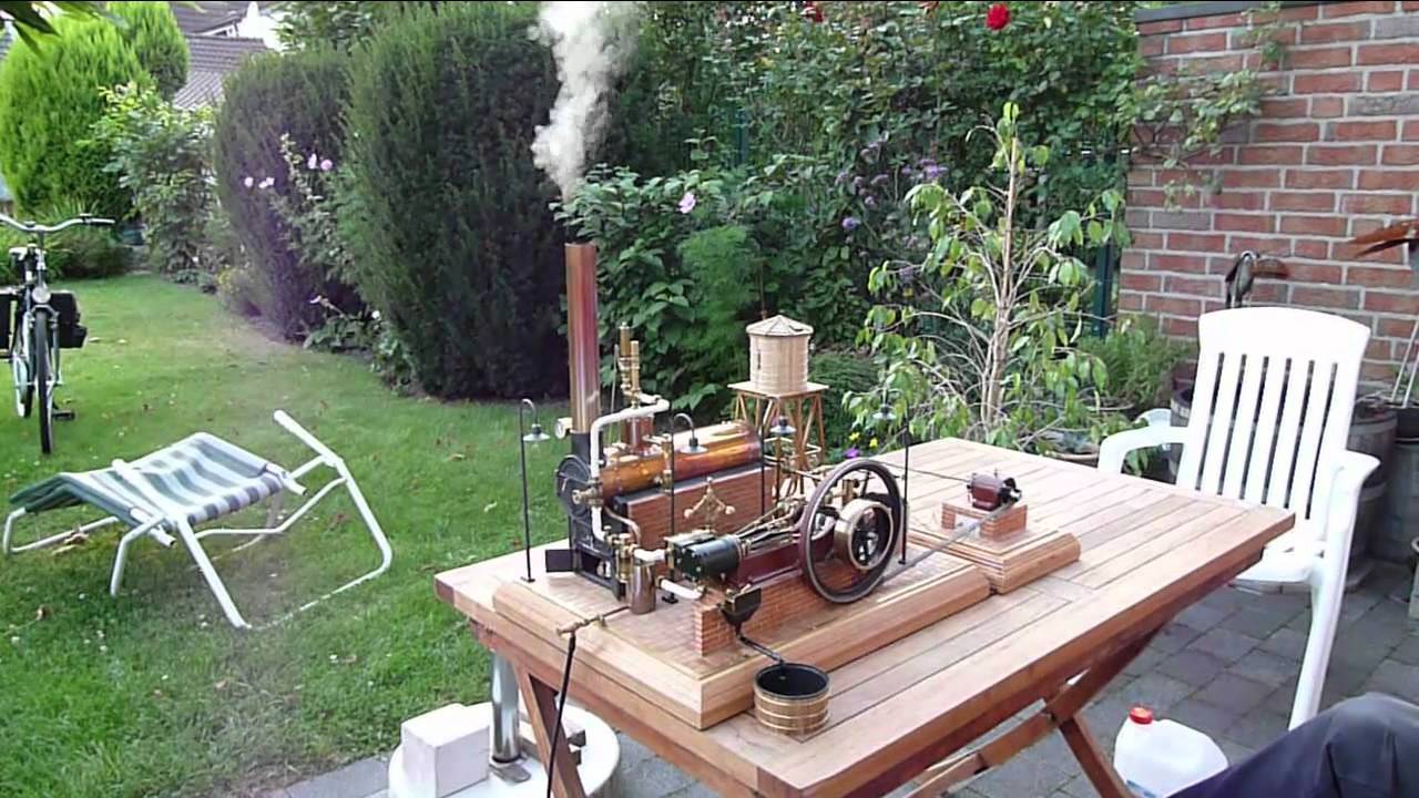Model steam engine plant with generator