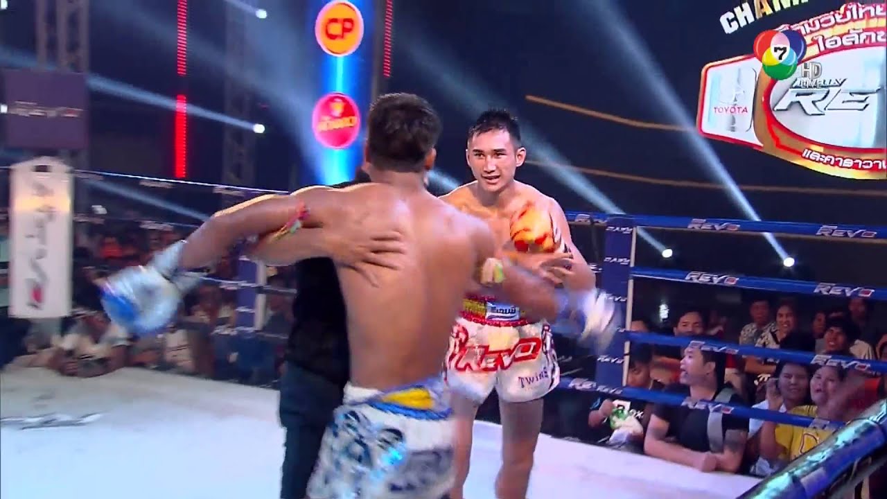 เพชรมรกต ว.สังข์ประไพ vs เพชรพนมรุ้ง เกียรติหมู่ 9