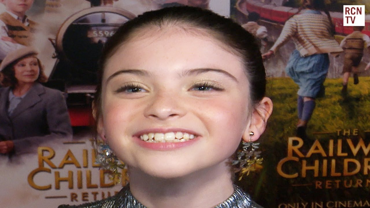 Eden Hamilton & Austin Haynes Interview The Railway Children Return Premiere