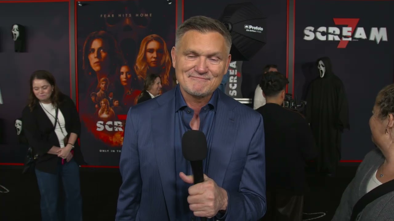 Scream 7 Los Angeles World Premiere - itw Kevin Williamson (Official Video)