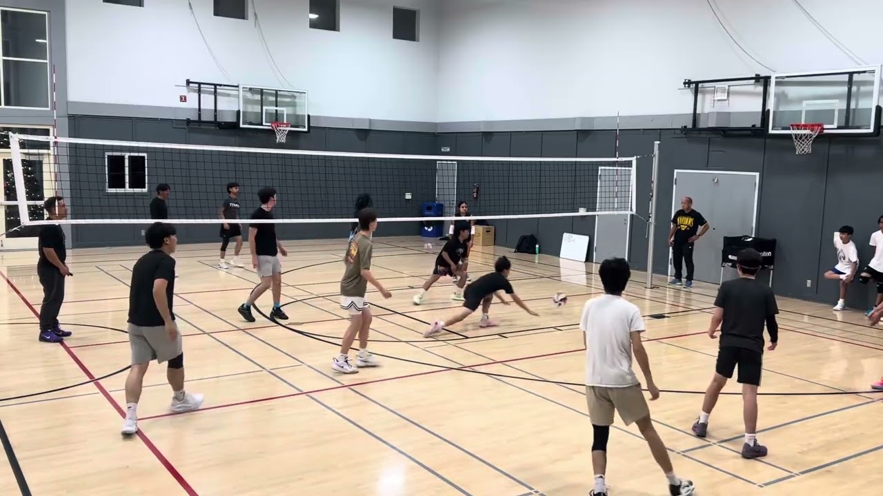 aura volleyball club 15/16s vs juju’s open gym team 