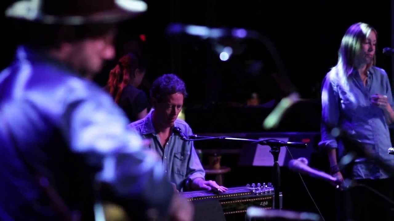 City and Colour - "We Found Each Other In The Dark" (eTown webisode 