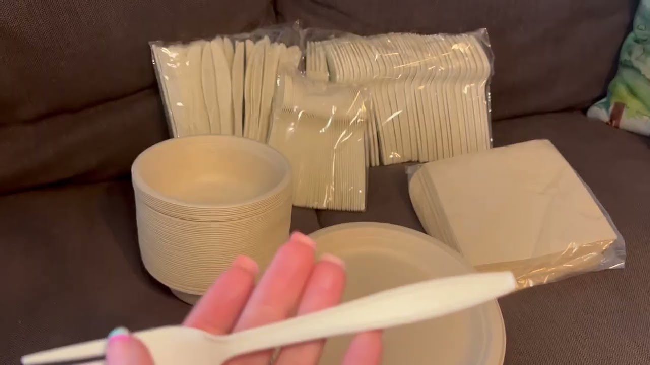 Sustainable disposable dinnerware