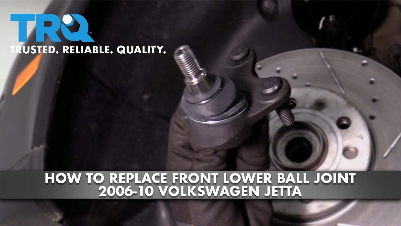Как заменить передний нижний шаровой шарнир на Volkswagen Jetta 2006-10