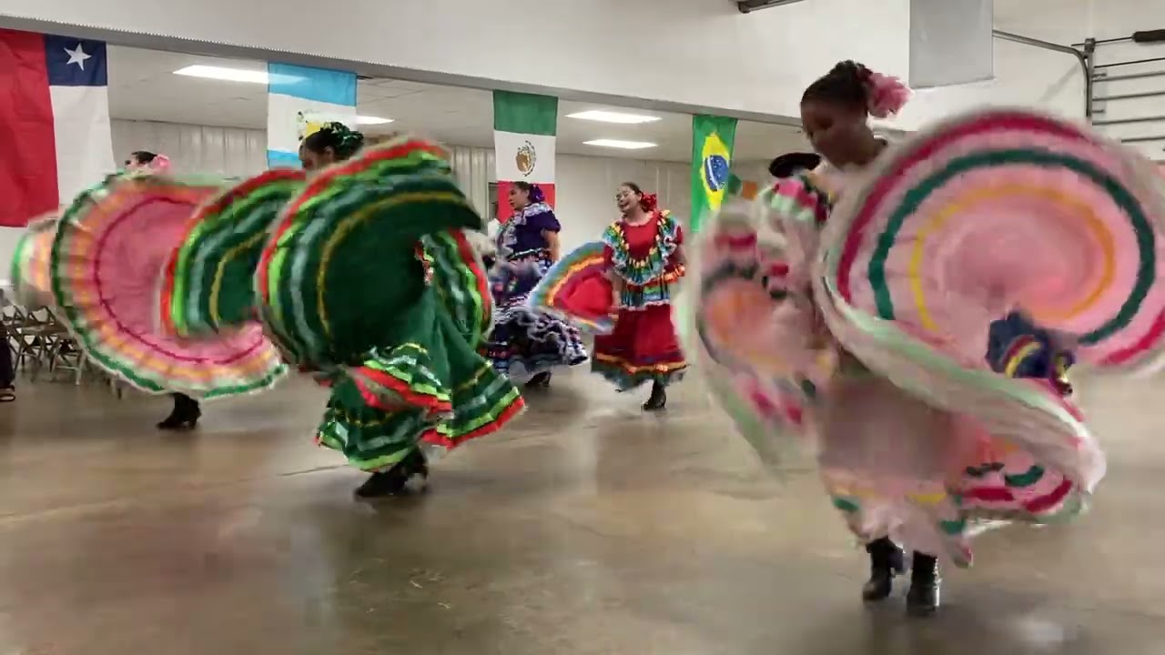 2025 La Conexion's Hispanic Heritage Month celebration  El Corazon de Mexico Ballet Folklorico 5