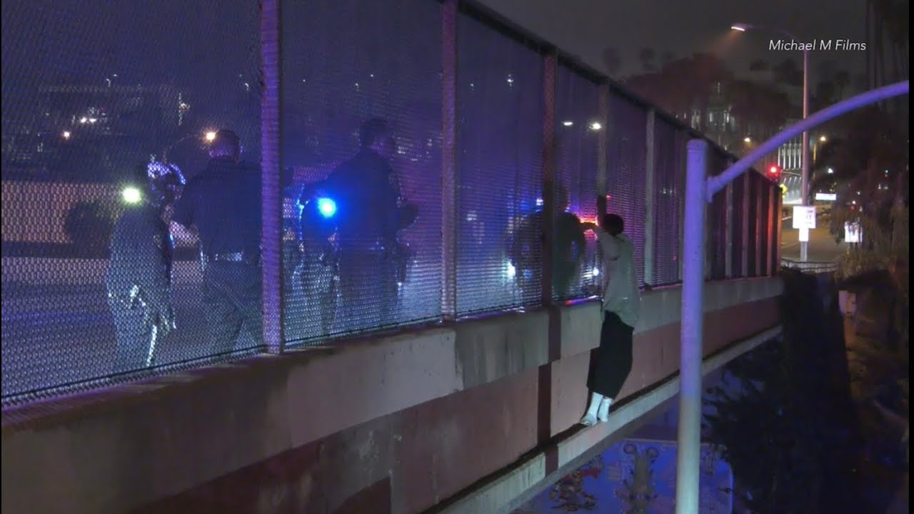Man hangs on bridge after attempting to flee from police in Oxnard