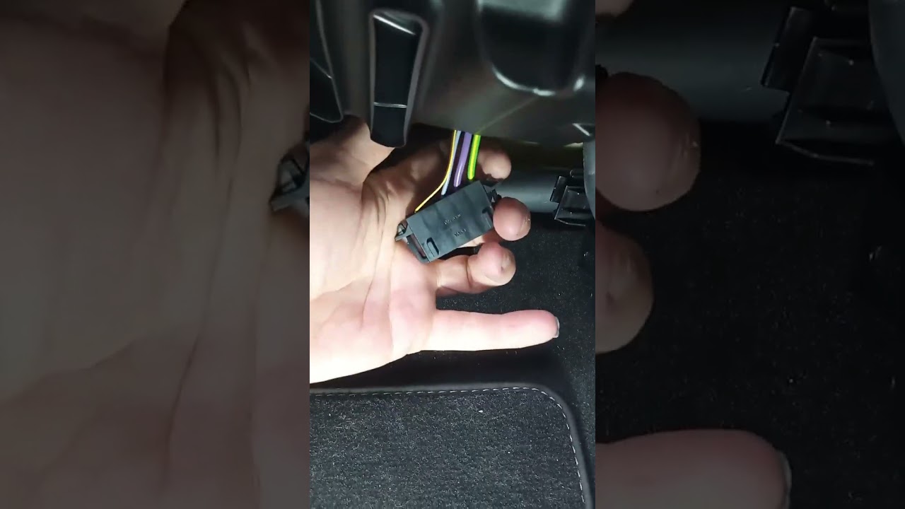 Vauxhall Crossland heater resistor removal