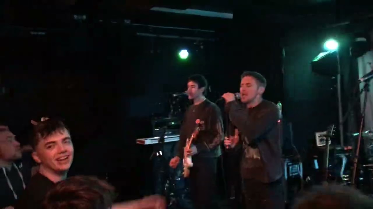 MILITARIE GUN Fill Me Up With Paint LIVE @ Clwb Ifor Bach, Cardiff 13th February 2026