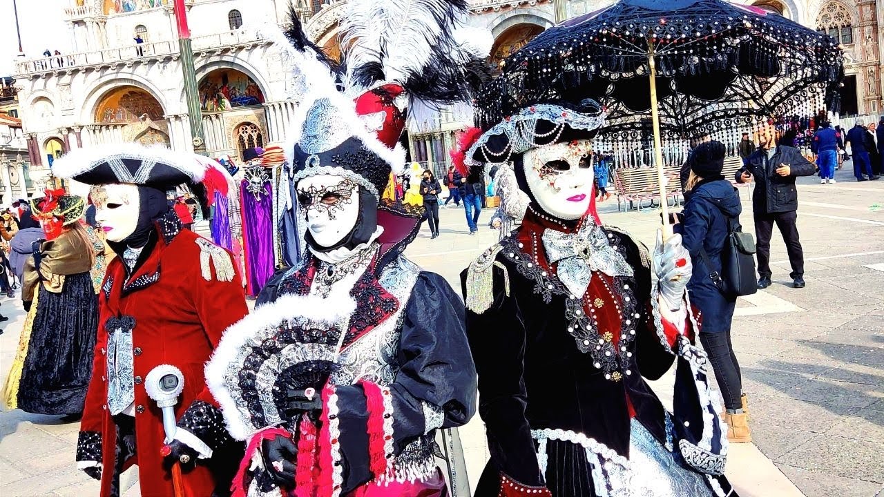 Venice, Italy🇮🇹-Venice Carnival 2022- The Best Costume Displays.