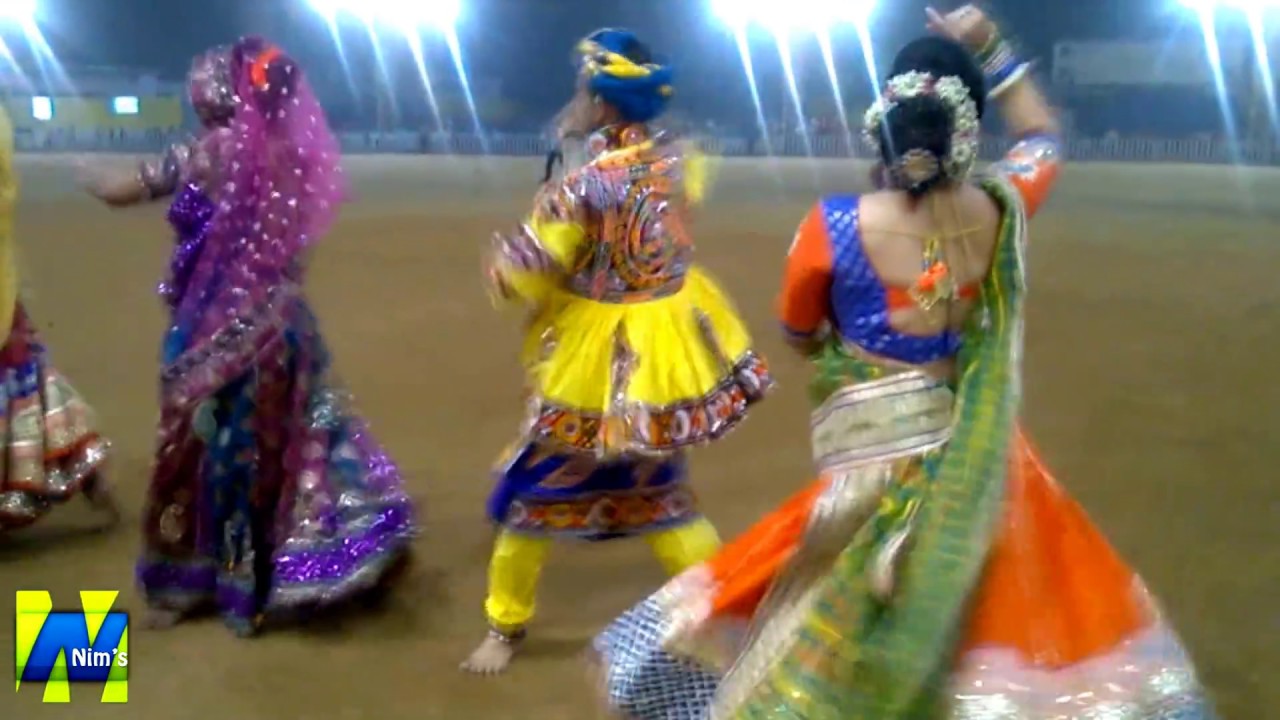 Kum Kum Kera Pagle | Biju Kai Na Mangu | Atul Purohit | Kairavi Buch | Iqbal Meer | Garba 2015