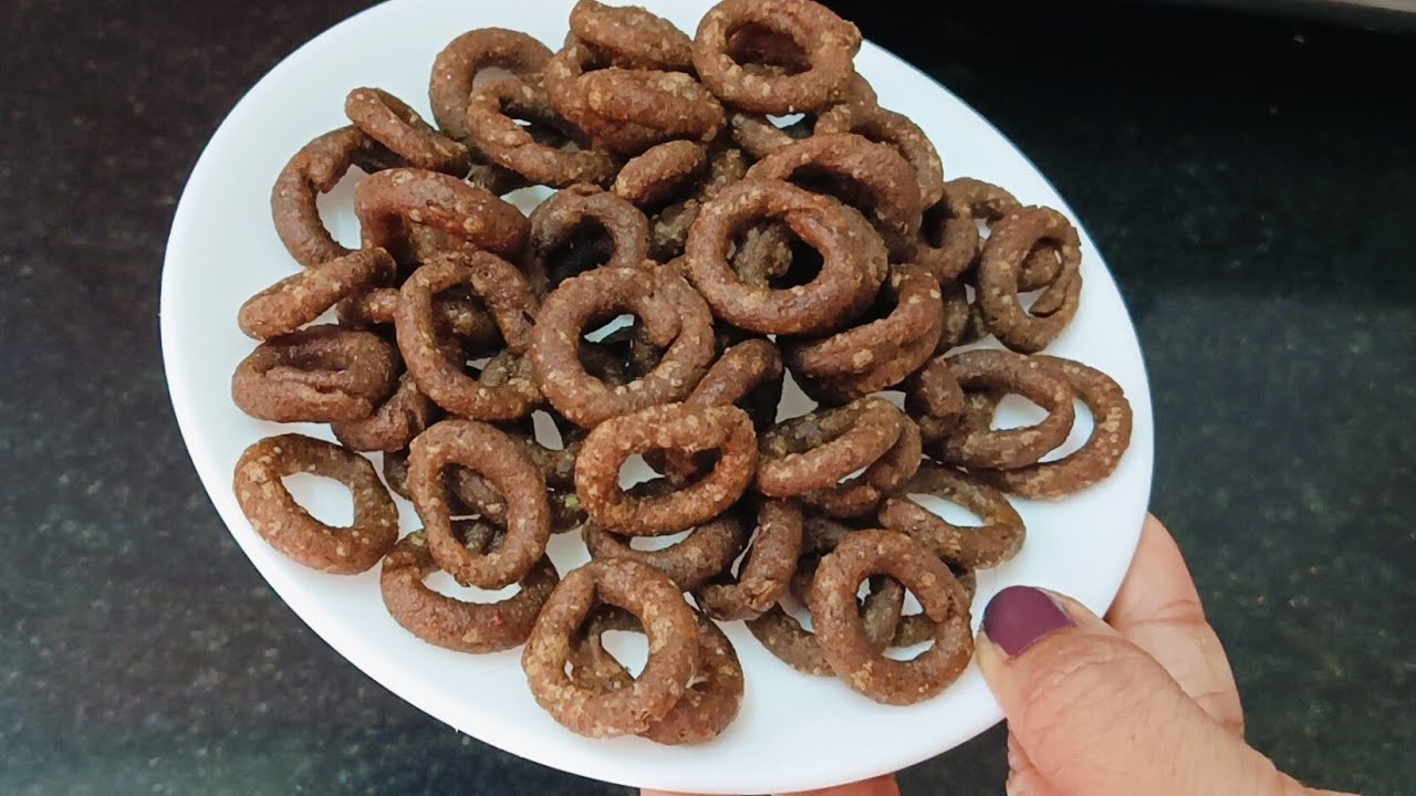 Healthy Ragi Rings/Chekodi l Ragi/ Naachni Crispy Rings l Millet Recipe 