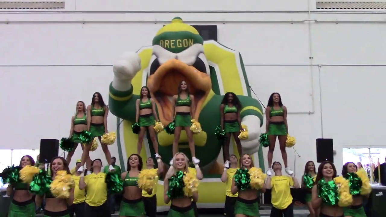 2019 Oregon Cheerleaders Nevada