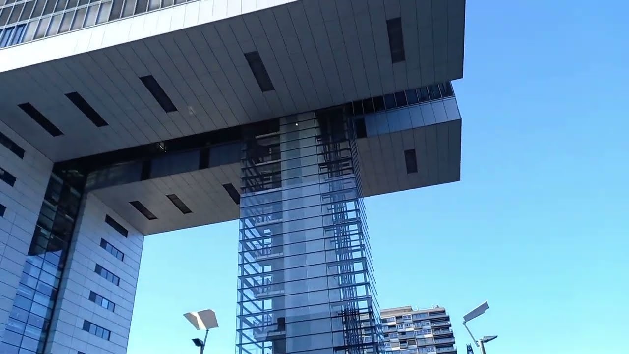 Rheinauhafen - Kranh&auml;user | Luxus Wohngegend von K&ouml;ln!