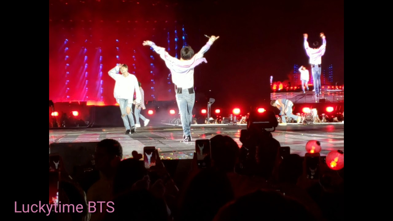 2019MAY04SAT ROSE BOWL CA BTS CONCERT