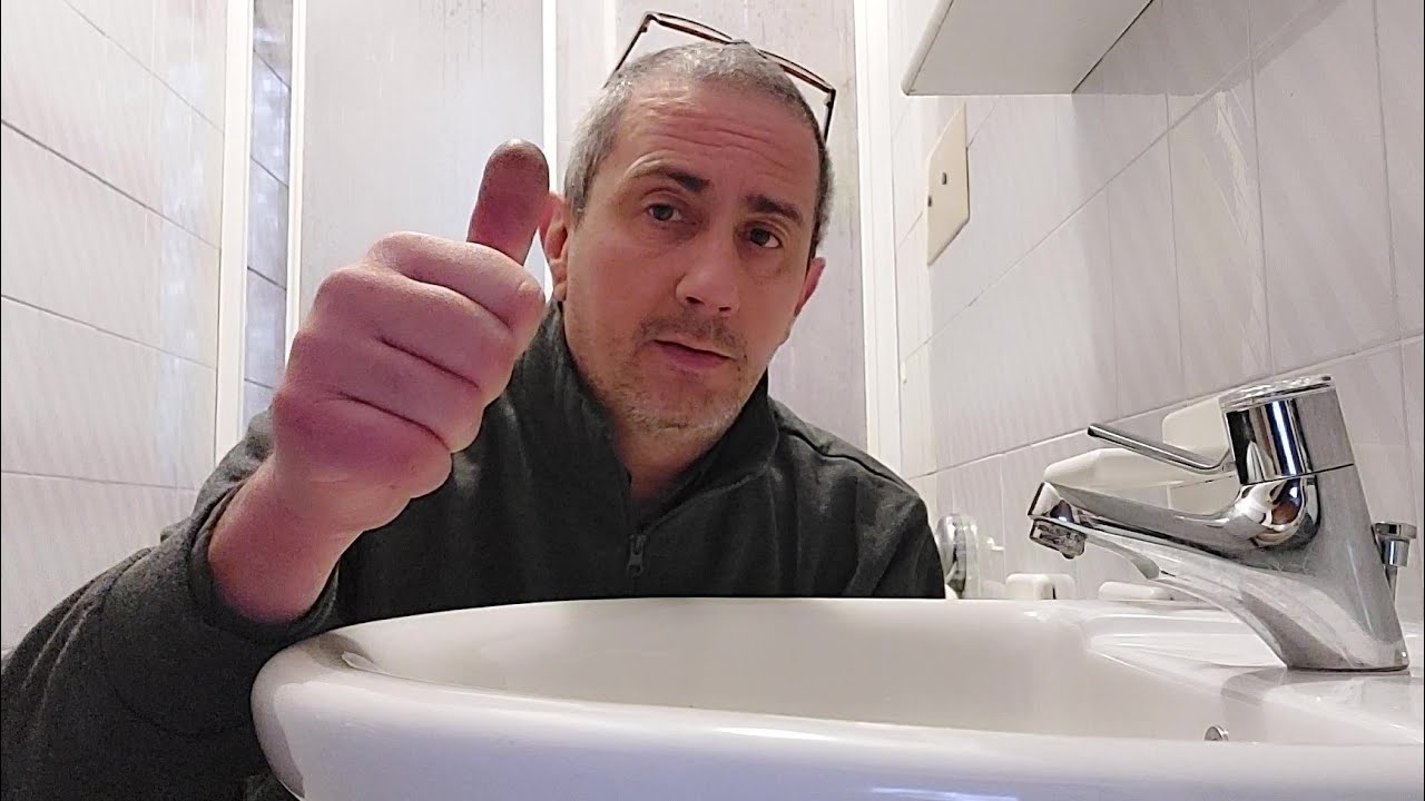 Cambiamo il lavandino in bagno - Let's change the sink in the bathroom