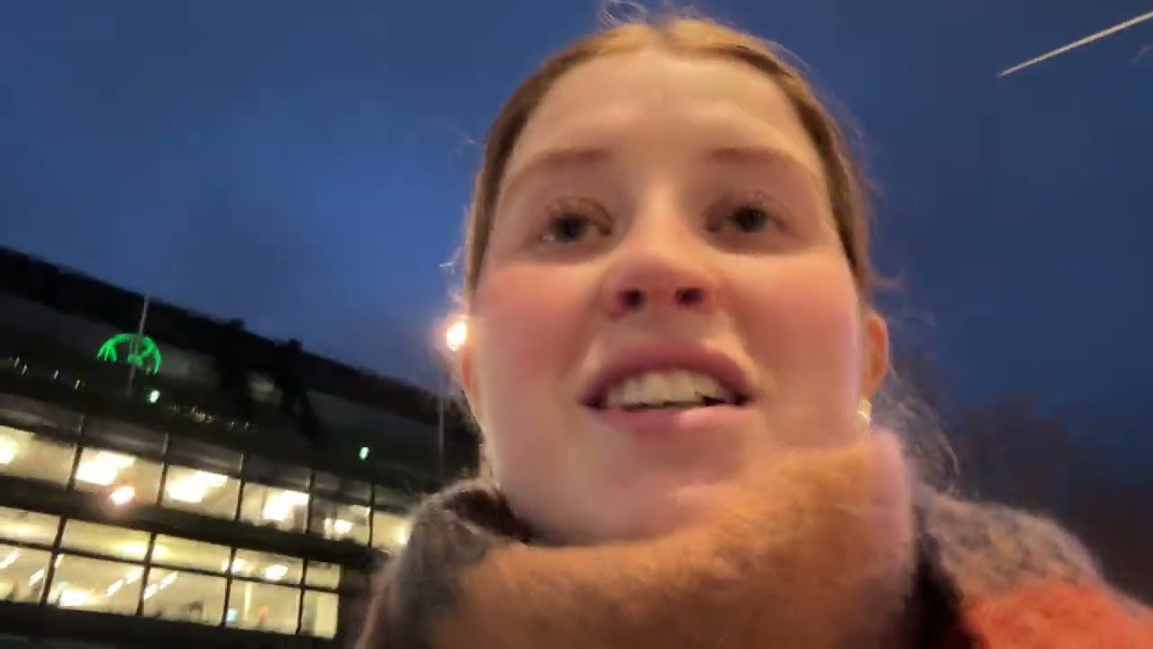 Vlogmas Day 10! Christmas Shopping!