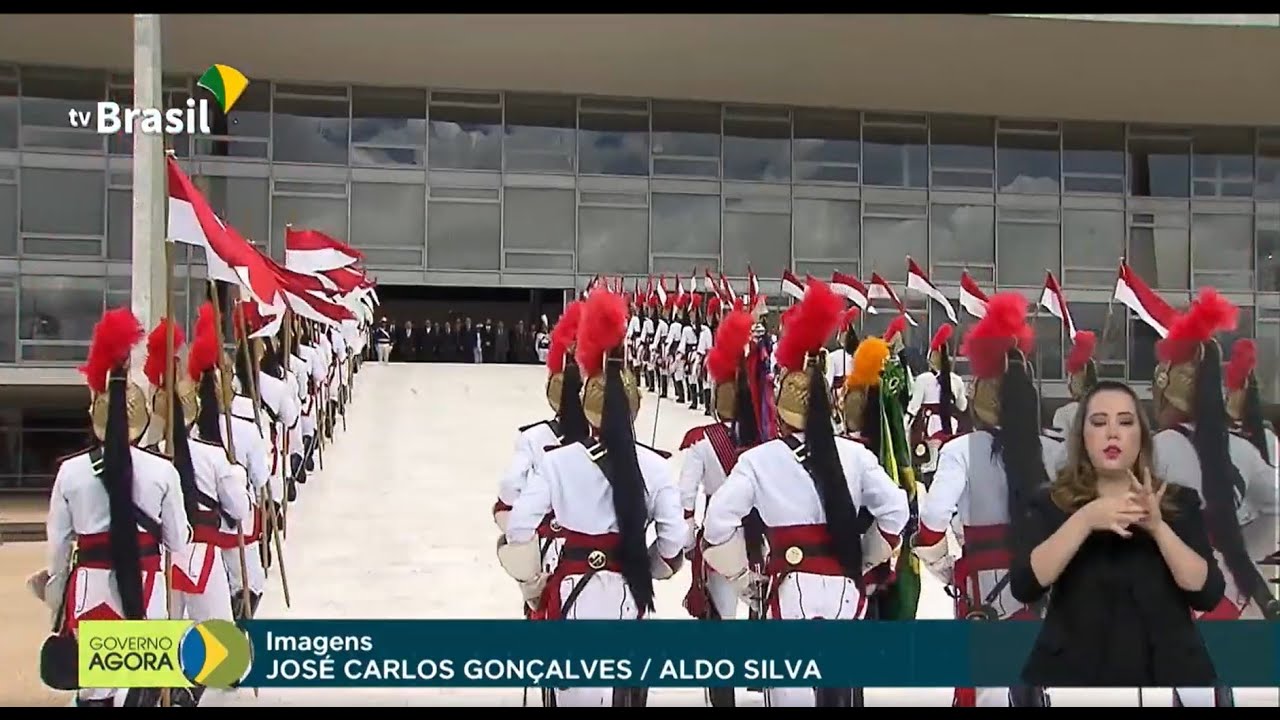 Bolsonaro participa da Cerimônia da Troca da Guarda Presidencial