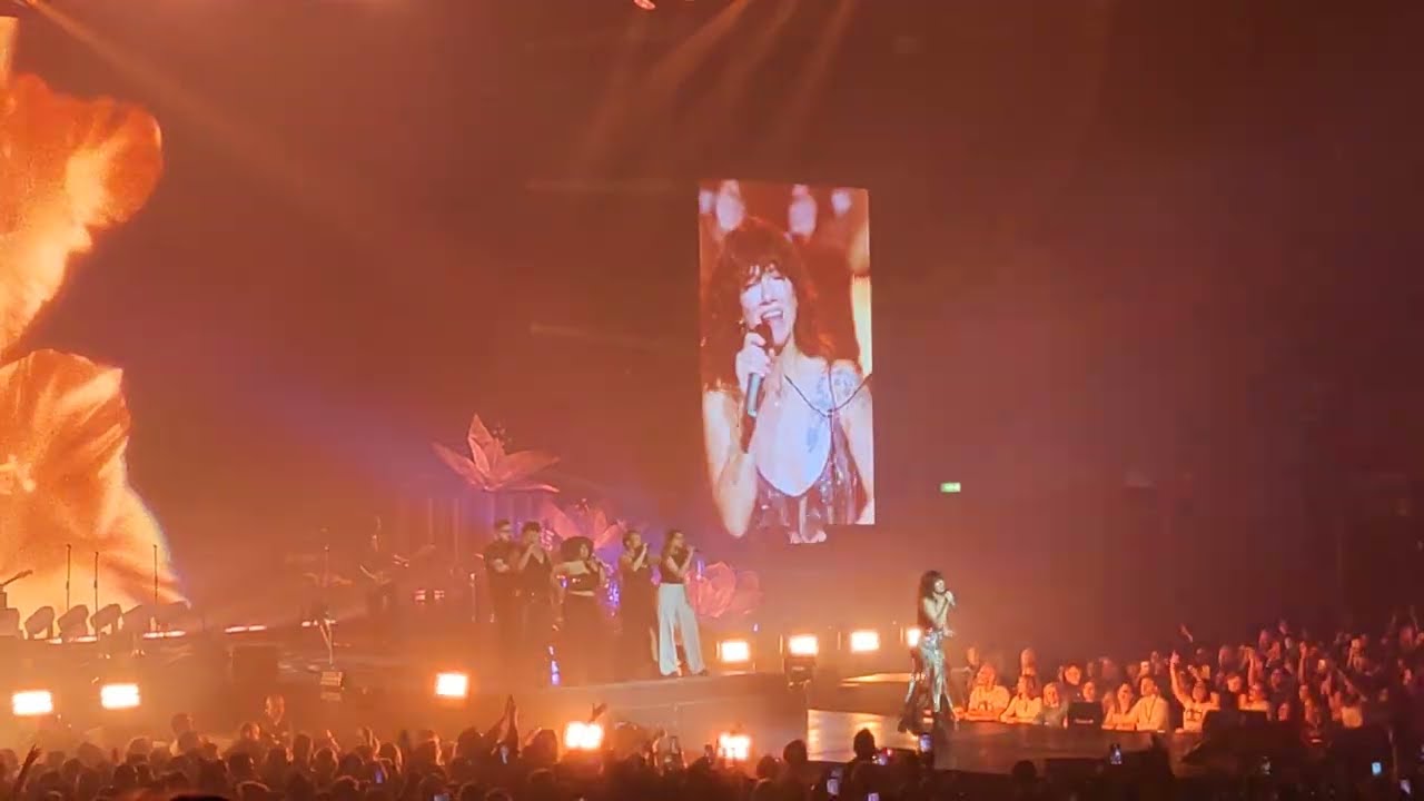 Elisa - No Hero - Bologna 22/11/2025