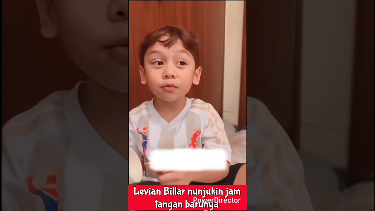 Abang L nunjukin jam tangan Boboiboy barunya #lestikejora #rizkybillar #leslar #lestibillar