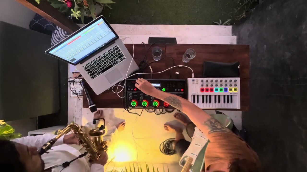 Rooftop Jam - Live set.  Ezequiel Potenzoni & Agustin Yañez