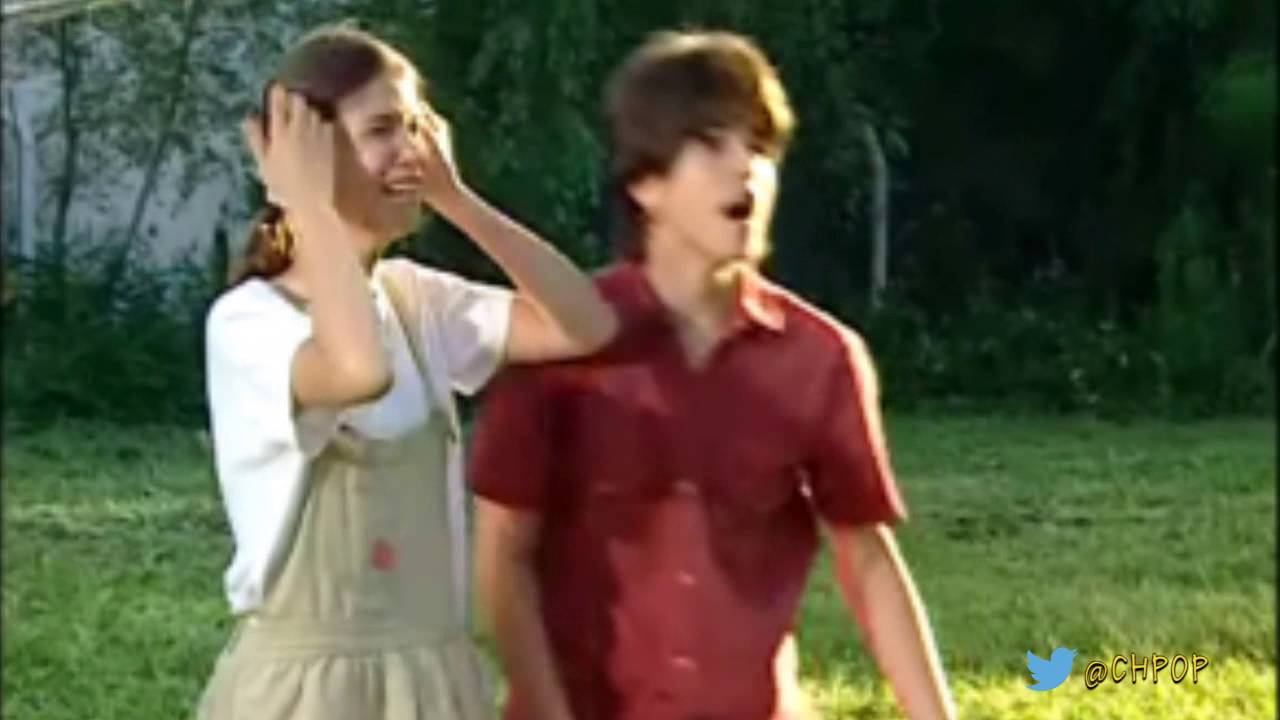 CHIQUITITAS - MARIANO Y CANDELA ABANDONAN A LOS CHICOS