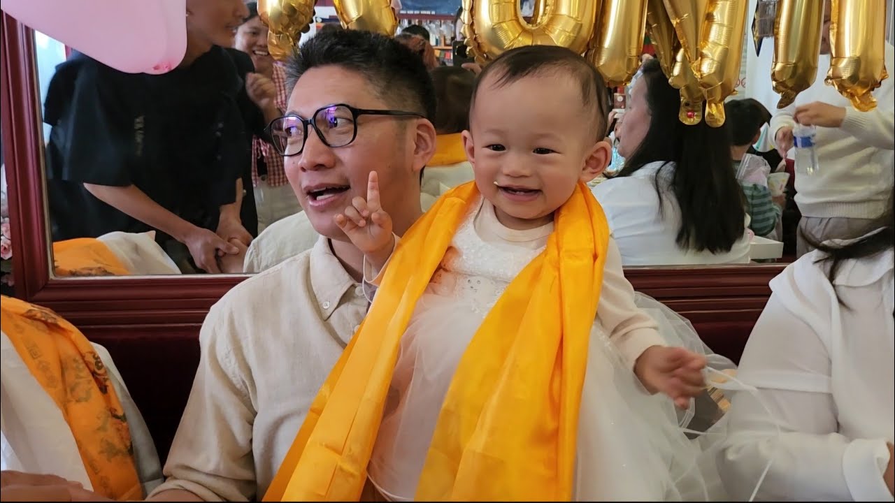 OUR KUNTSE BURTHDAY...