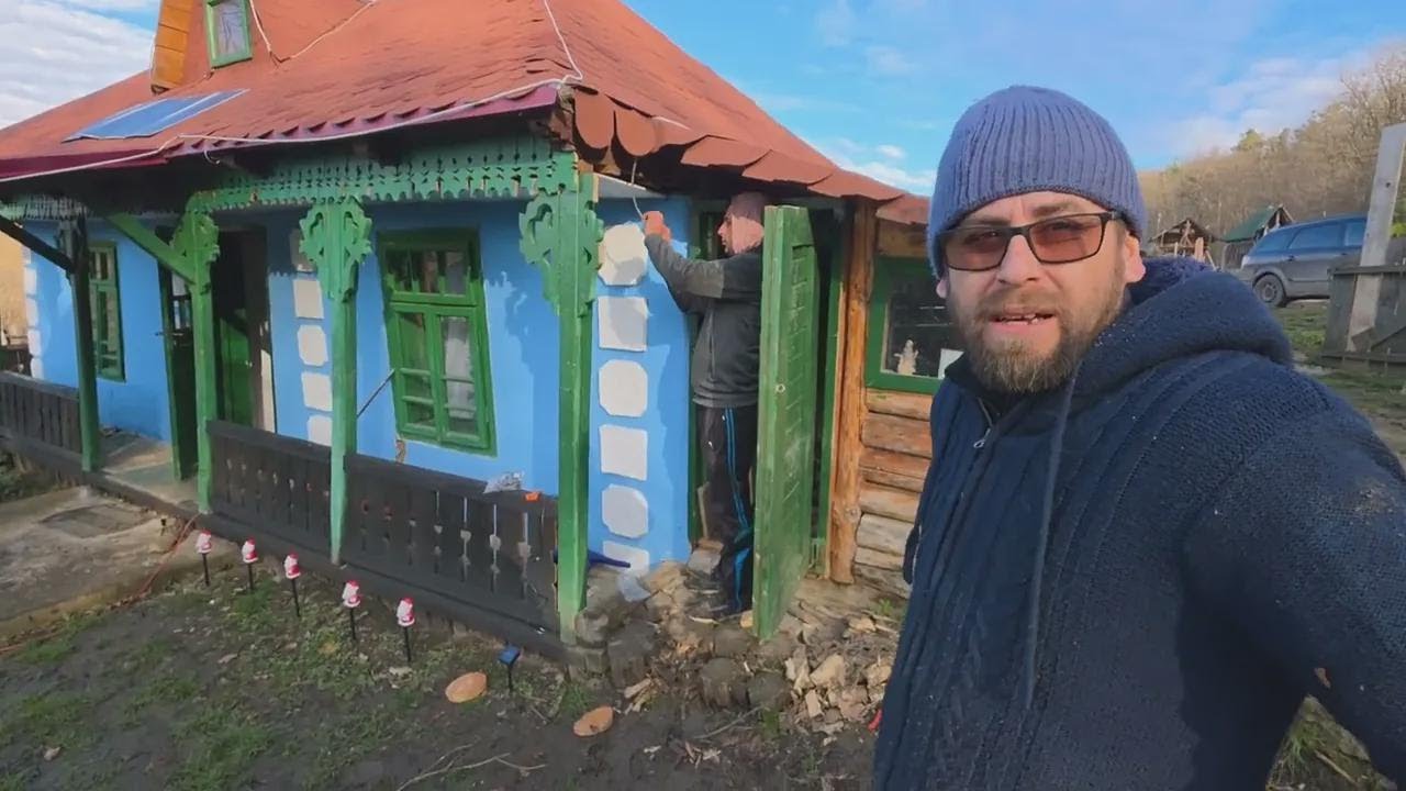 On installe les lumières de Noël : notre maison ressemble à celle du Père Noël en Laponie !