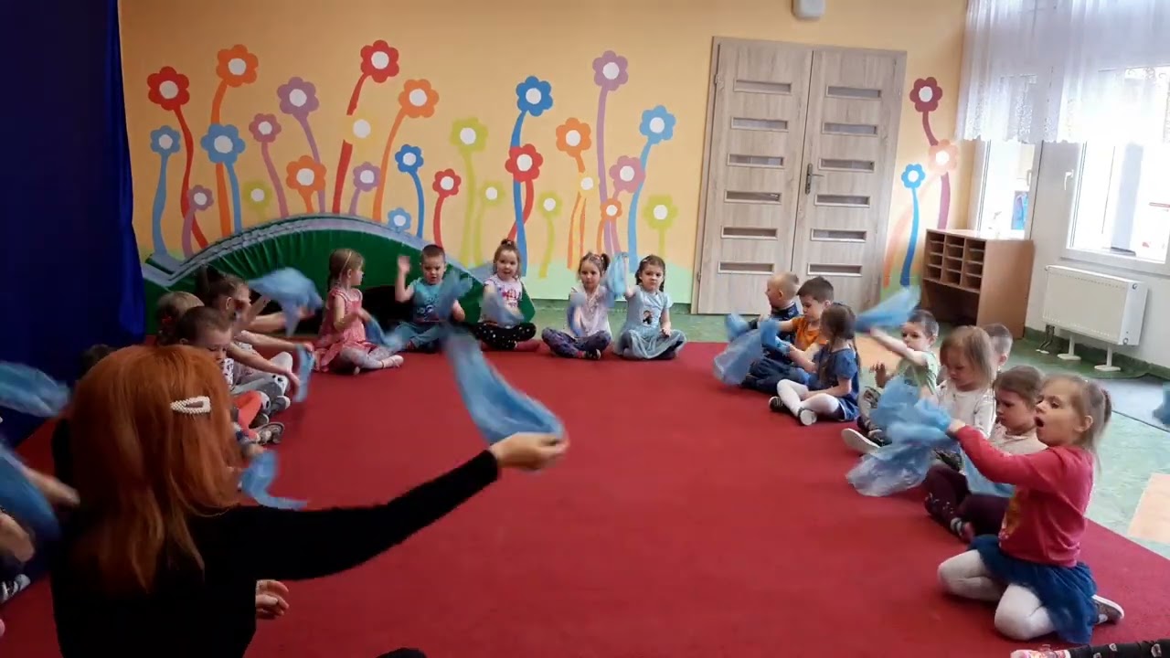 Zabawa muzyczna z woreczkami 