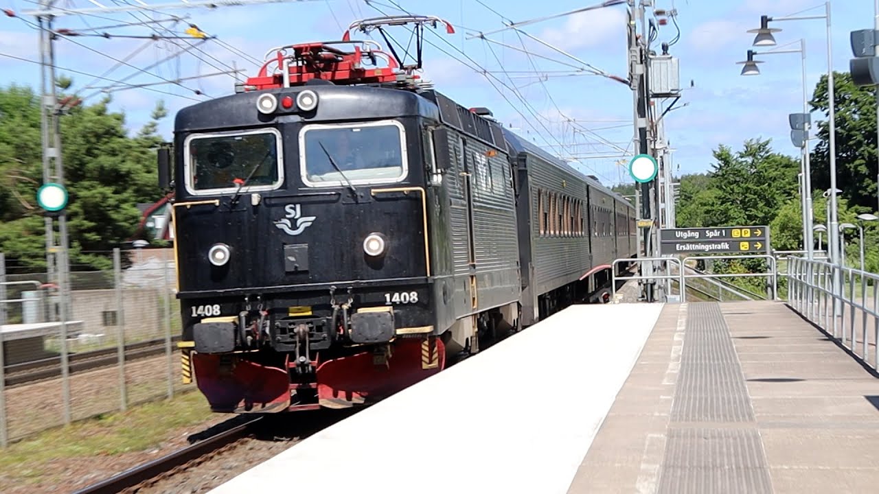 Tåg på Ballingslöv Station