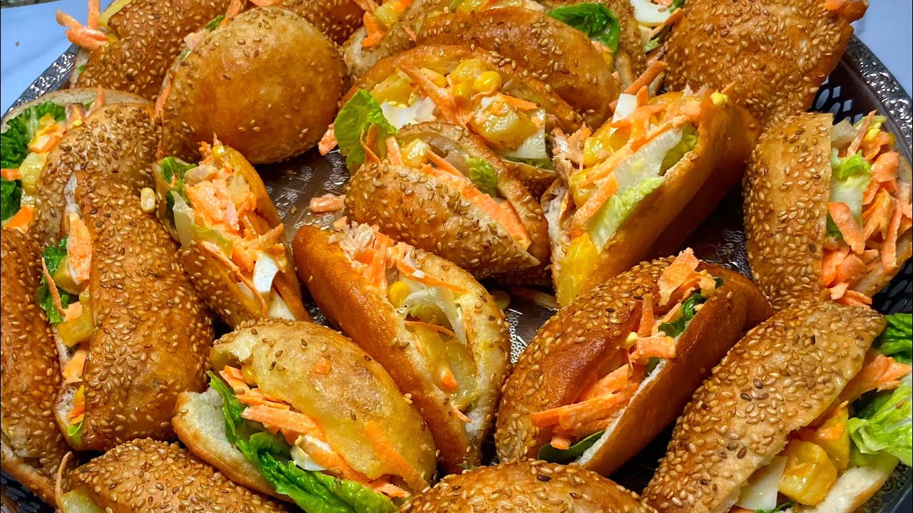 الخبر المنفوخ بدون فرن فارغ من داخل خدمي بيه احلى سندويشات بزاف خفيف وسهل التحضير 😋