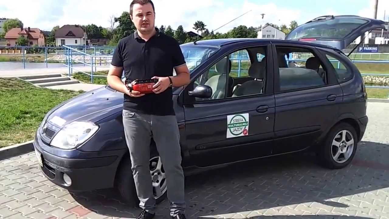 Jak ugasić pożar w aucie? Jak gasić pożar w samochodzie?