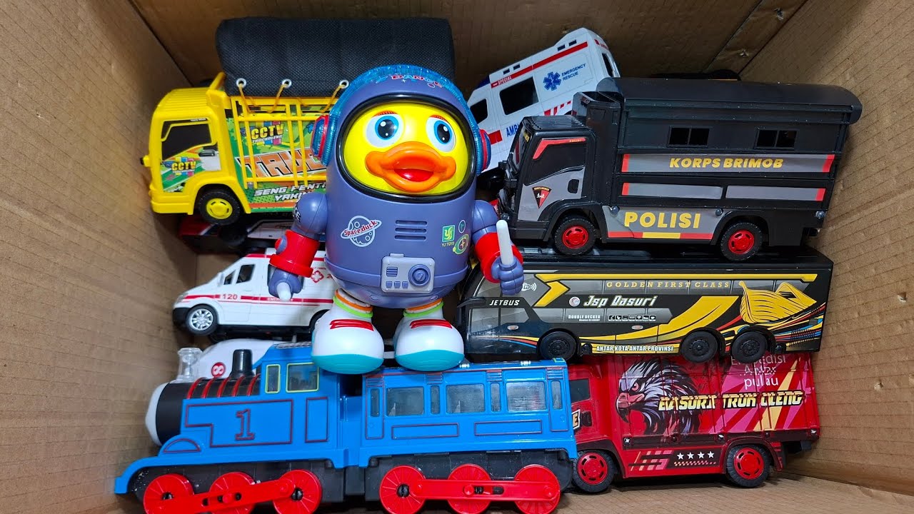 Unboxing Truk Oleng, Bus Telolet, Mobil Polisi, Ambulance, Kereta Api Thomas, Tank Baja PART 56